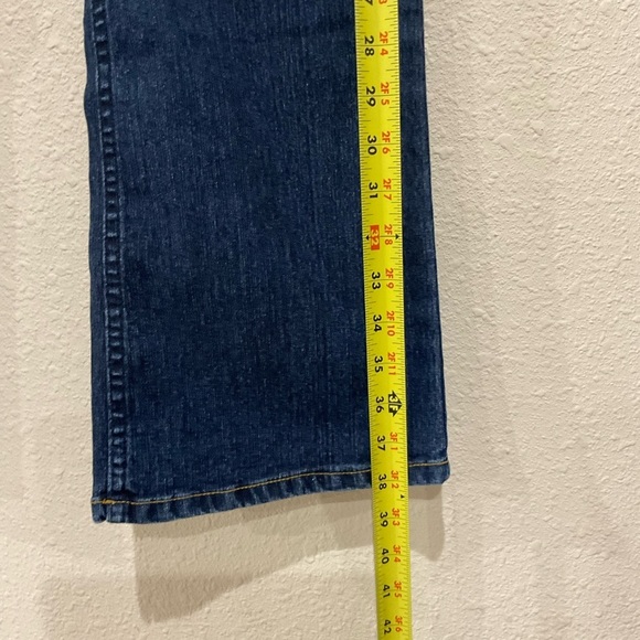 LEVI’S Girls Hip Flare Regular Jeans Dark Wash Stretch Denim Size 16R (Gir… - Picture 4 of 10